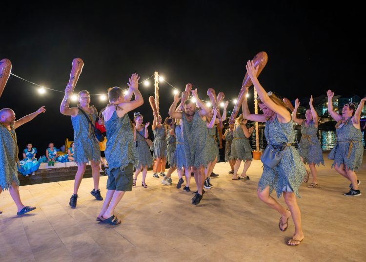 FOTO: Održan prvi Međunarodni ljetni turistički karneval u Neumu