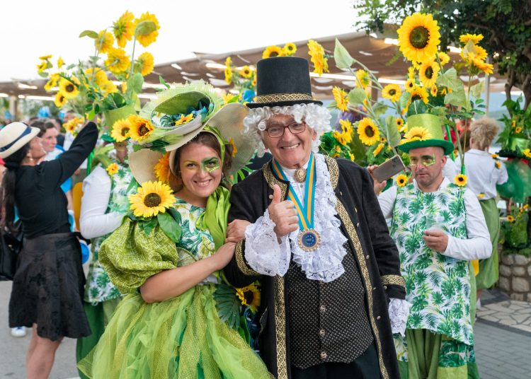 FOTO: Održan prvi Međunarodni ljetni turistički karneval u Neumu