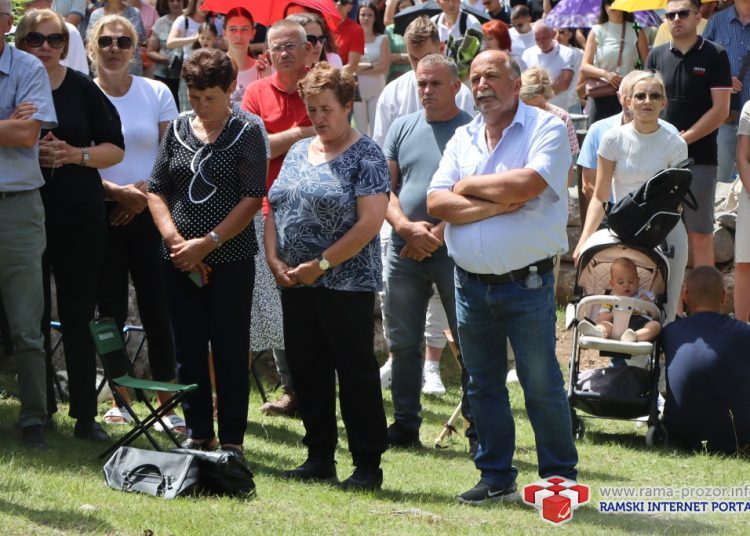 FOTO/VIDEO: Tisuće vjernika na Kedžari proslavilo ‘Divin dan’