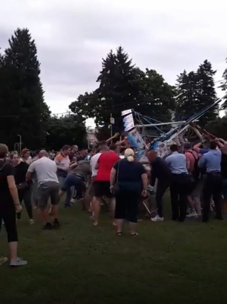 Strava u Doboju: Srušio se ringišpil, ima ozlijeđene djece