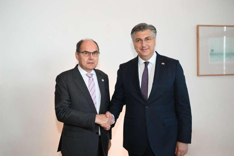 Plenković u Dubrovniku razgovarao sa Schmidtom: ‘Hrvatska se snažno zalaže za europski put BiH‘