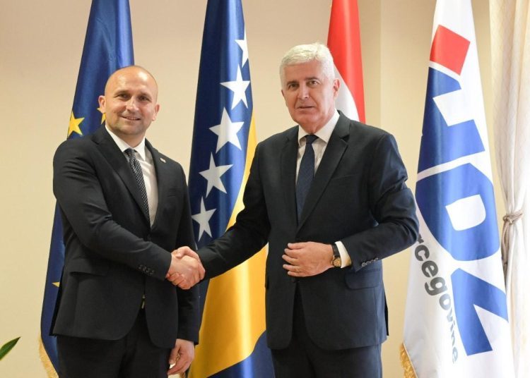 Čović u Mostaru održao sastanak s Anušićem