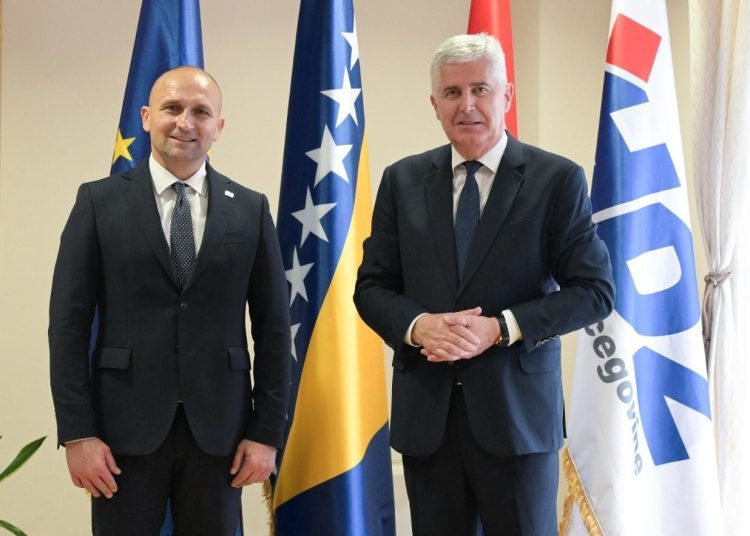 Čović u Mostaru održao sastanak s Anušićem