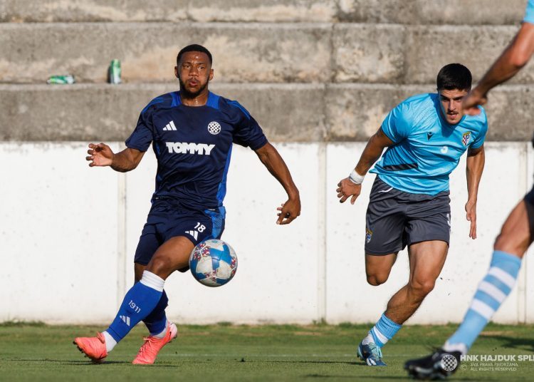 FOTO: Hajduk slavio protiv Posušja na Poljudu