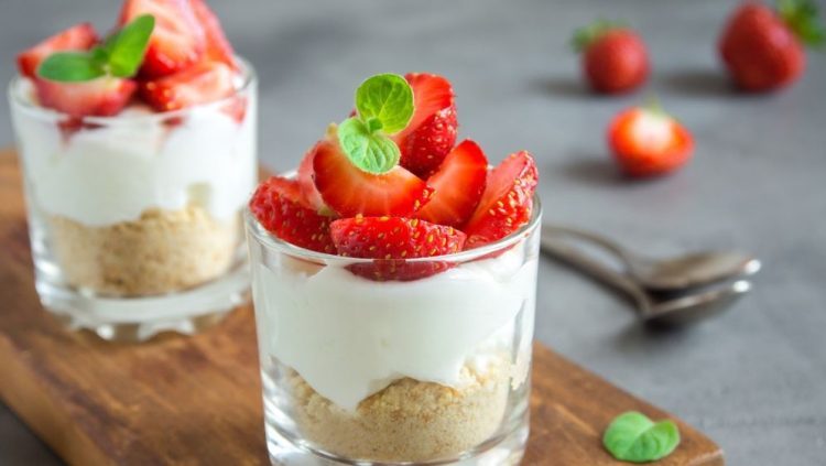 Kad ste u žurbi: Cheesecake u čaši koji ćete pripremiti puno brže nego klasičnu verziju