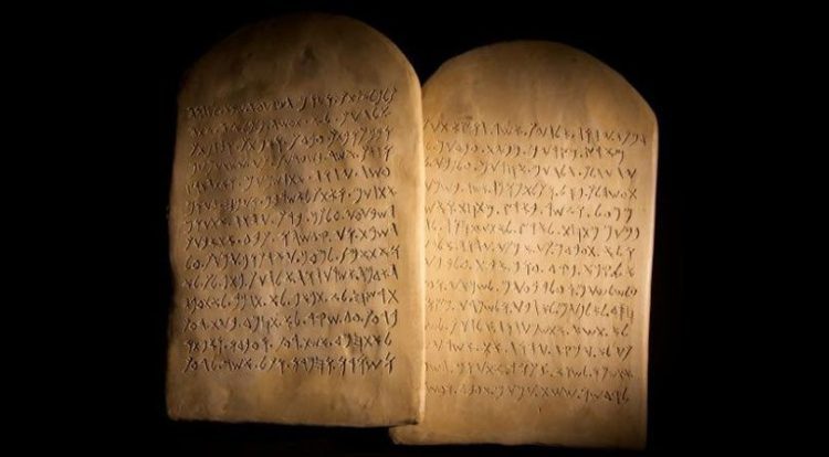 Američka savezna država uvela novi zakon: Plakat s Deset zapovijedi mora biti u svim učionicama