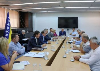 Vlada FBiH: Pokušat ćemo osigurati sredstva za isplatu jednokratne financijske podrške umirovljenicima