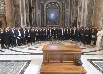 Papa primio hrvatsku nogometnu reprezentaciju: Ne zaboravite nikada da se mladi ugledaju u vas