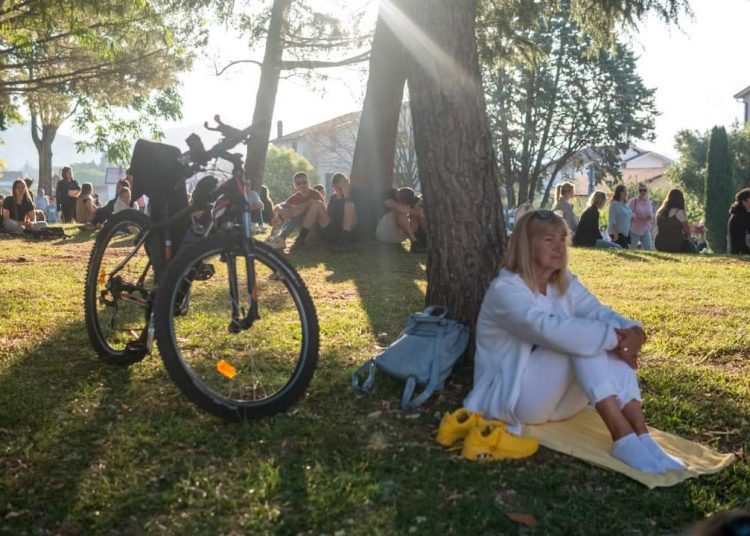 Veliki broj vjernika na uočnicu i blagdan sv. Ante na Humcu (FOTO)