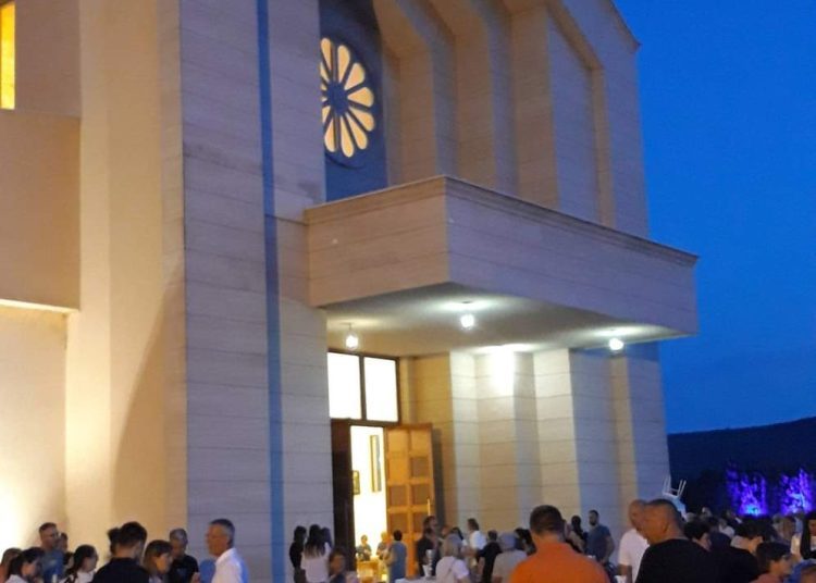 Blagoslovljena i posvećena nova crkva sv. Ivana Krstitelja u Rodoču