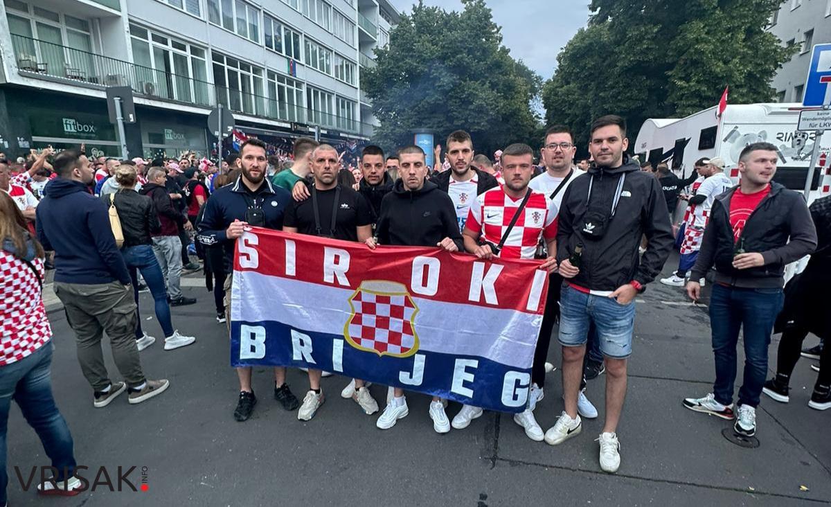 Ludnica na ulicama Berlina, Hrvati okupirali grad (FOTO i VIDEO)