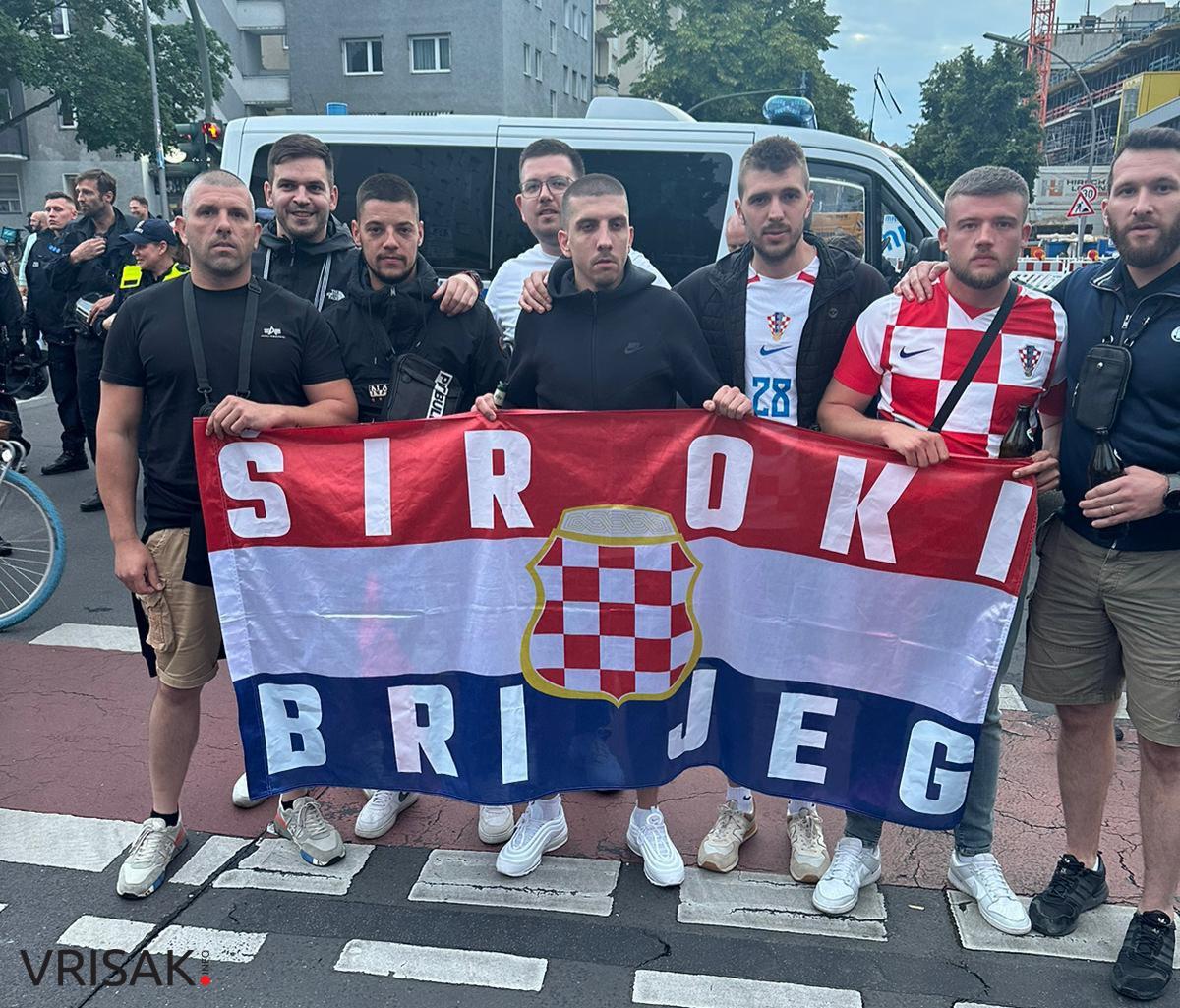 Ludnica na ulicama Berlina, Hrvati okupirali grad (FOTO i VIDEO)