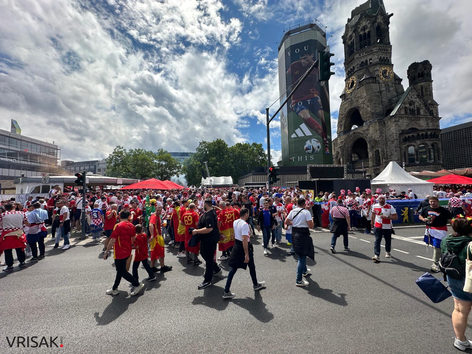 Hrvatski navijači na ulicama Berlina čekaju okršaj sa Španjolskom