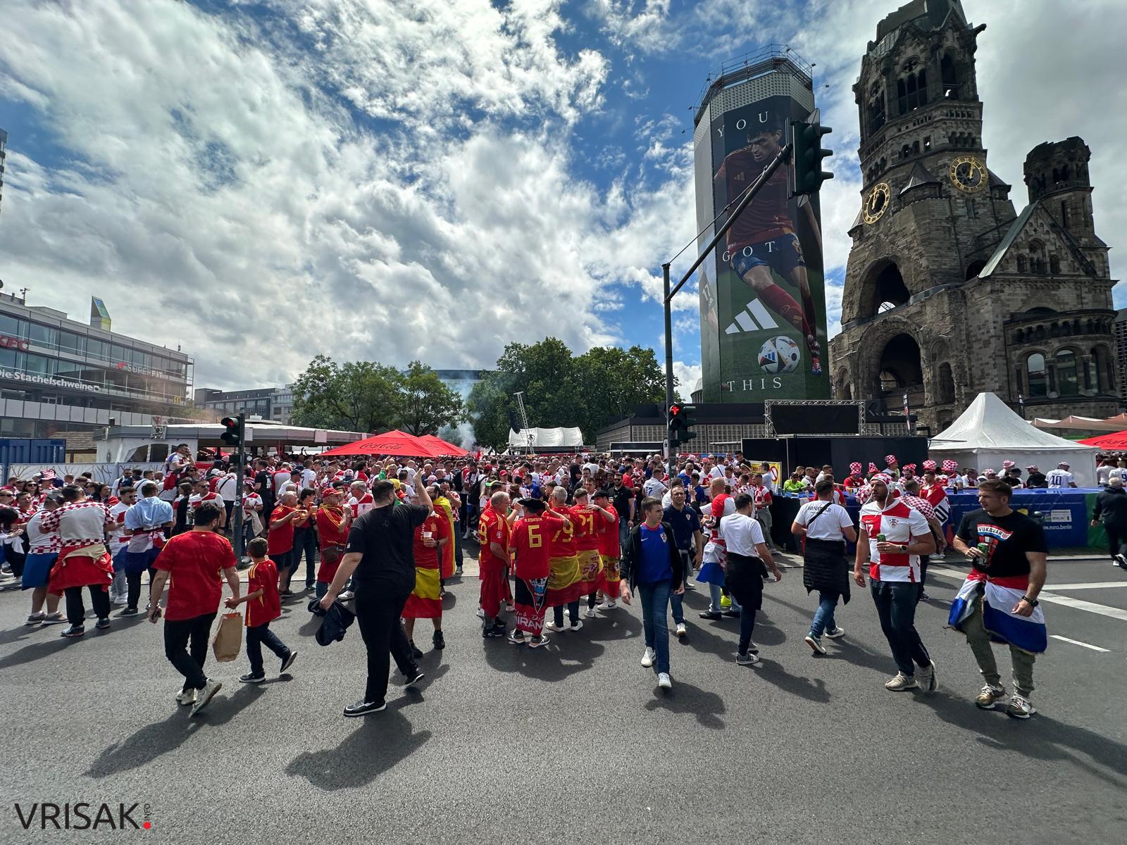 Hrvatski navijači na ulicama Berlina čekaju okršaj sa Španjolskom