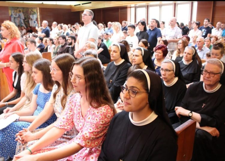 Svećeničko ređenje u mostarskoj katedrali