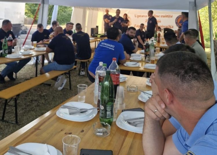 Vatrogasci iz ŽZH održali vježbu u Grudama