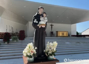 Hercegovina slavi svog omiljenog sveca: Svaka druga kuća u Ljubuškom ima jednog Antu