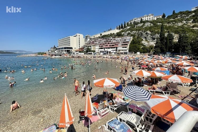 Neum pun turista: Za vikend se očekuje da bi mogao biti 100% popunjen