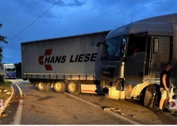 FOTO: U Grudama došlo do samoslijetanja kamiona, vozači oprez