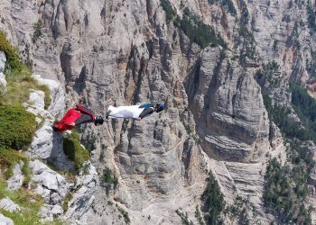 Ledi krv u žilama: Prvi BASE Jump u Parku prirode Blidinje
