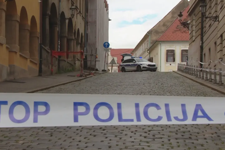 Preminuo muškarac koji se zapalio ispred zgrade Vlade RH