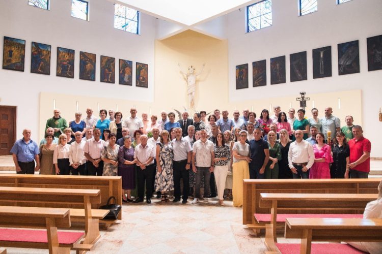 Svečano u Ljubuškom: Bračne obljetnice proslavila čak 33 para