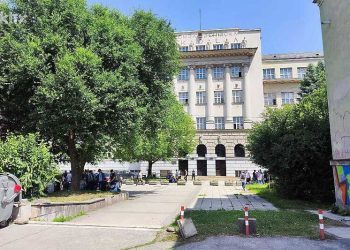 U Sarajevu tri srednje škole evakuirane nakon dojave o bombi