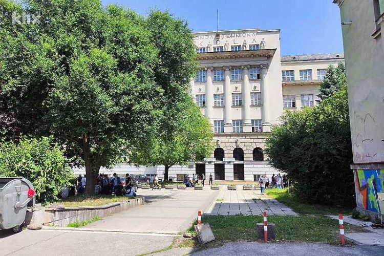 U Sarajevu tri srednje škole evakuirane nakon dojave o bombi