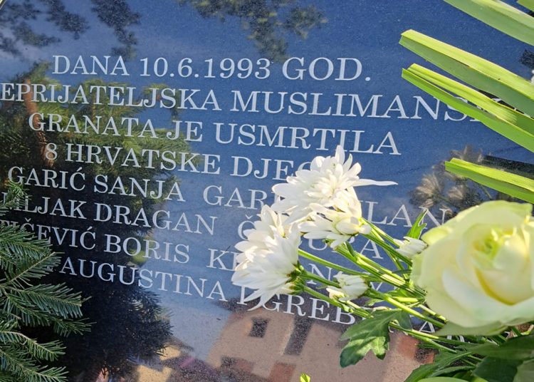 Nadbiskup Vukšić u Vitezu: Neka Gospodin obriše svaku suzu