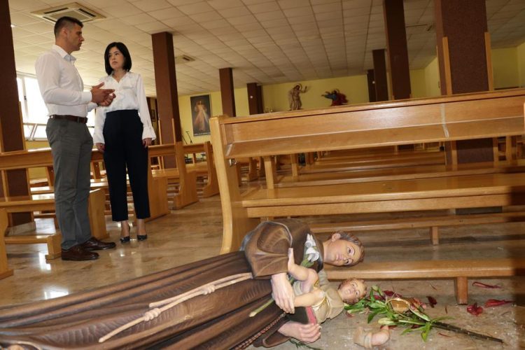 Provala u crkvu na mostarskom Bijelomu brijegu čin najvećega svetogrđa