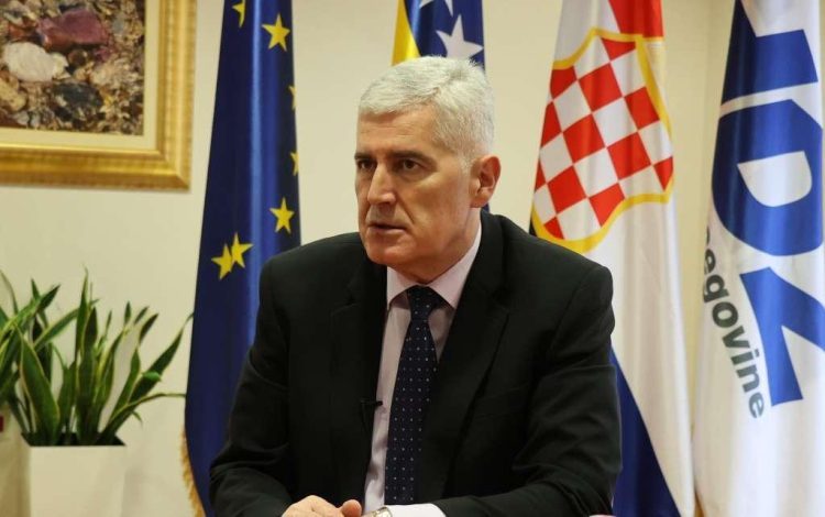 Čović: Ponosim se što je hrvatski narod ostao nezaobilazan politički čimbenik bez kojeg vlast ne postoji