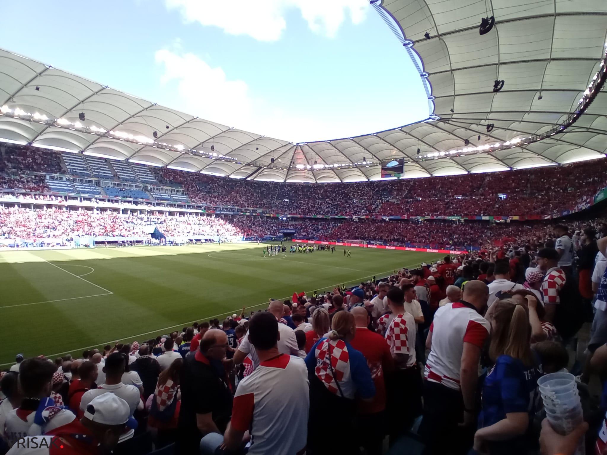 Dobili smo fotografije iz Hamburga, navijači su uz Hrvatsku