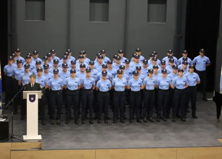 Svečano prisegnule 63 policajke i policajca MUP-a ŽZH