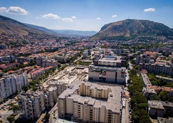 Mostarom jurio 200 na sat na motoru (VIDEO)