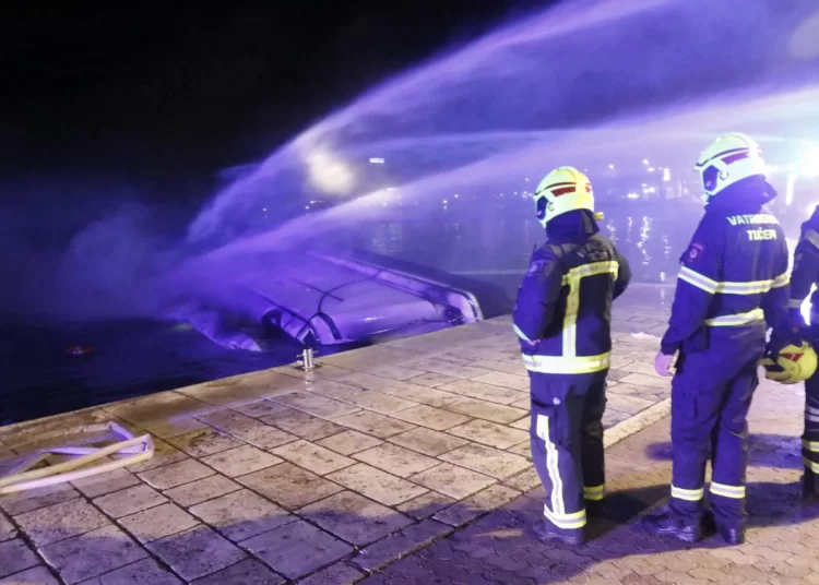Lupanjem građani probudili tročlanu posadu, objavljeno tko je vlasnik jahte