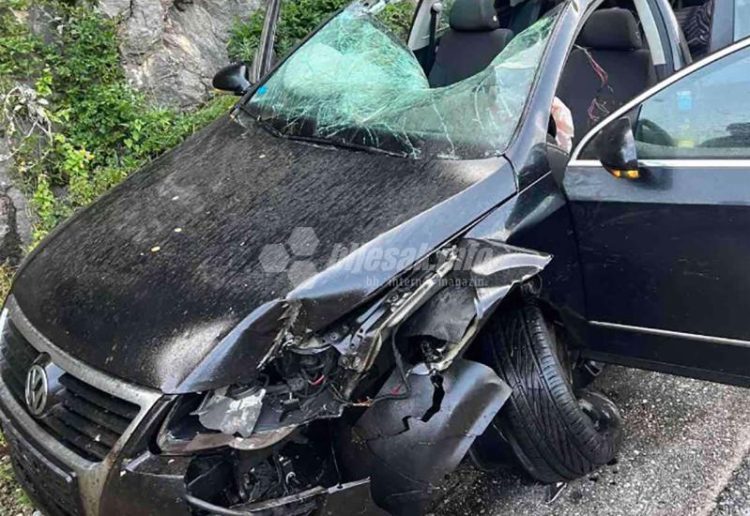 Teška prometna kod Mostara: Ima smrtno stradalih, vatrogasci se bore s požarom na kamionu