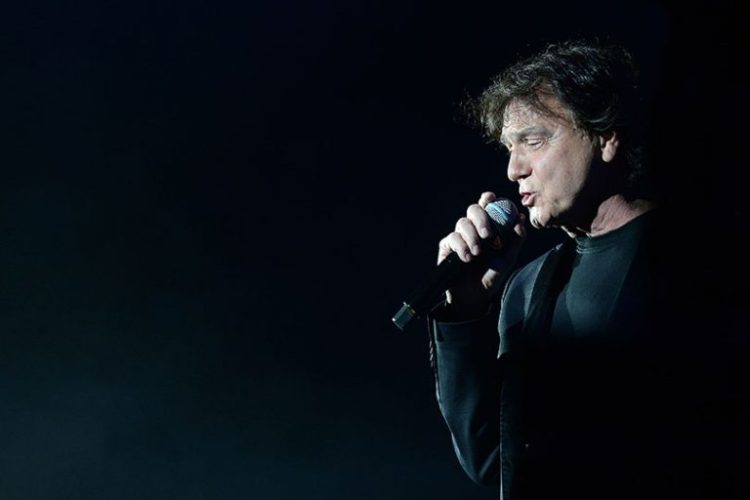 Zdravko Čolić pristao pjevati na svadbi. Evo koliko je naplatio za 45 minuta nastupa