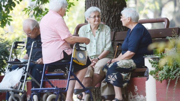 Uz mirovinu za srpanj, 5.611 umirovljenika će dobiti i po 50 KM jednokratne pomoći