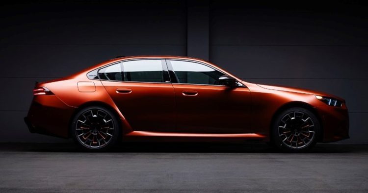 BMW proizveo unikatni M5, ide na aukciju