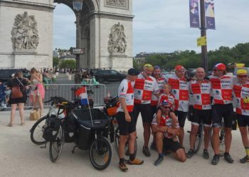 Hrvatski biciklisti nakon 2200 kilometara na kotačima stigli u Pariz