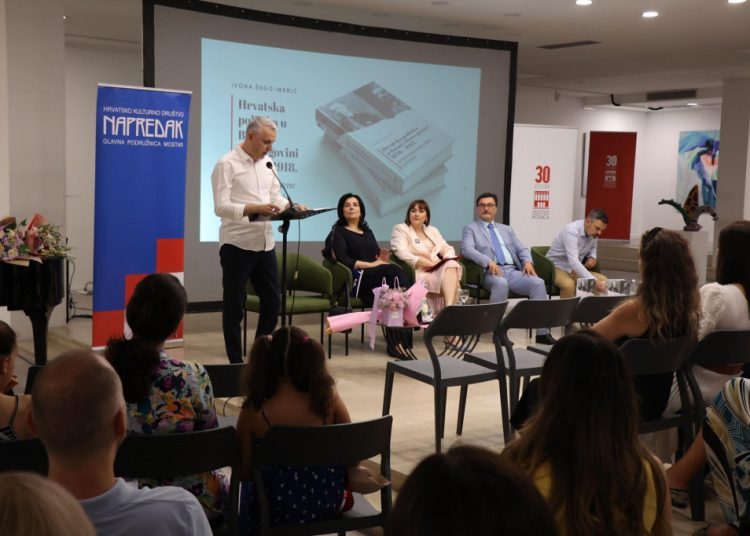 U Mostaru predstavljena znanstvena monografija “Hrvatska politika u Bosni i Hercegovini 1878. – 1918. državnopravne teme i pitanja”