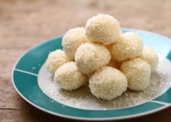 VIDEO: Domaće kokos kuglice od samo 3 sastojka
