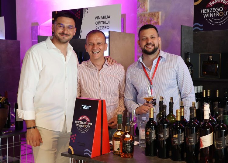 FOTO: Festival Vinske ceste Hercegovine: Promovirano bogato vinsko nasljeđe i turistička ponuda