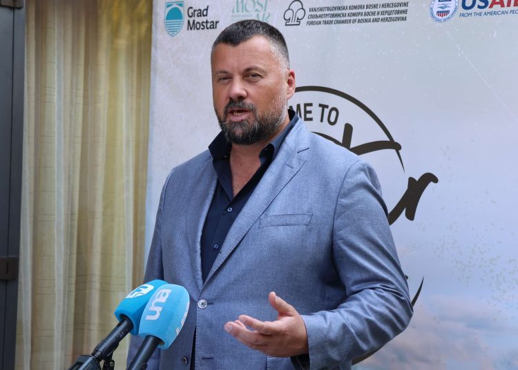 FOTO: Festival Vinske ceste Hercegovine: Promovirano bogato vinsko nasljeđe i turistička ponuda