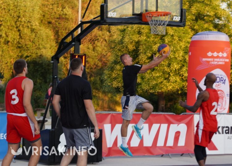 Basket se vratio u Široki Brijeg: Posjetitelji uživaju u uzbudljivoj košarci