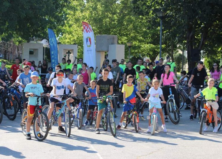 Nikad posjećeniji Posuški đir (FOTO)