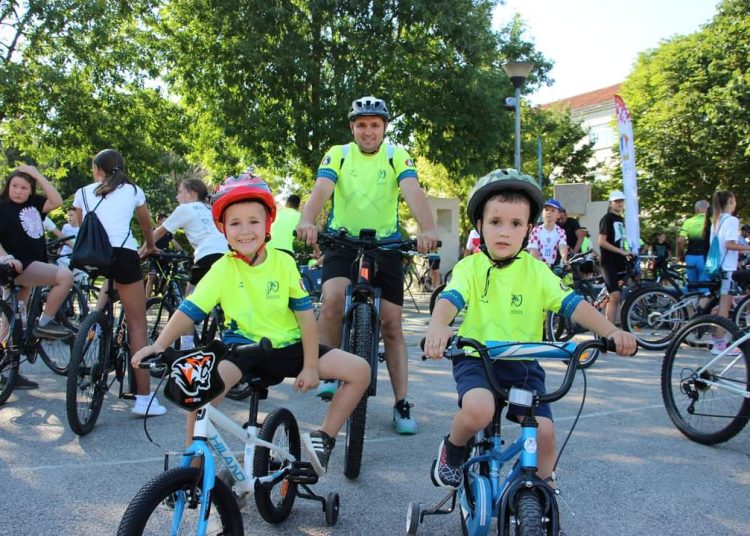 Nikad posjećeniji Posuški đir (FOTO)