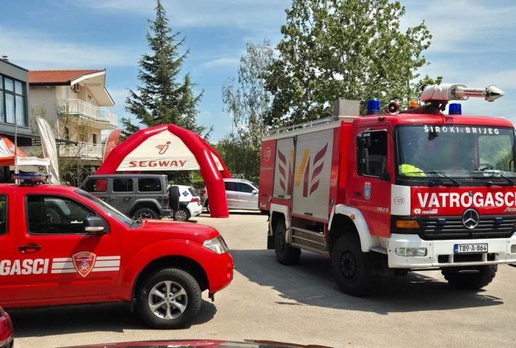 U Širokom Brijegu pri intervenciji ozlijeđen vatrogasac