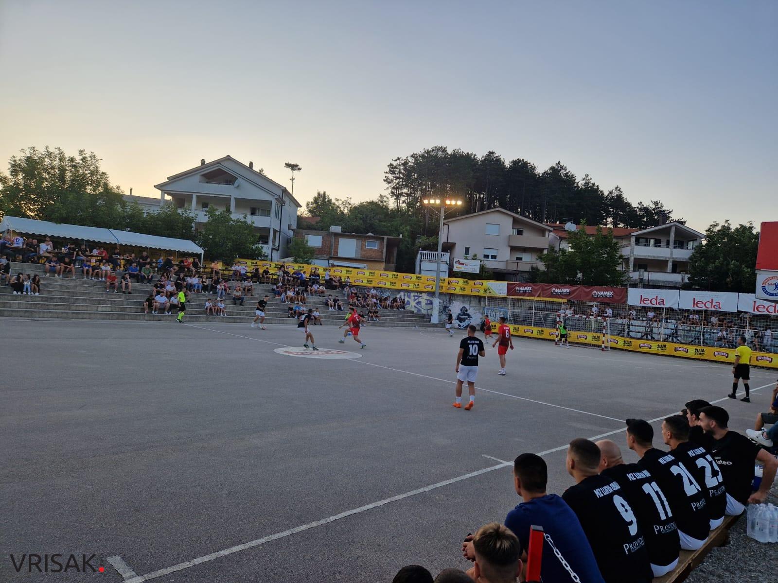 Pobjede Lijeve Obale i Ljutog Doca, remi Oklaja i Izbična