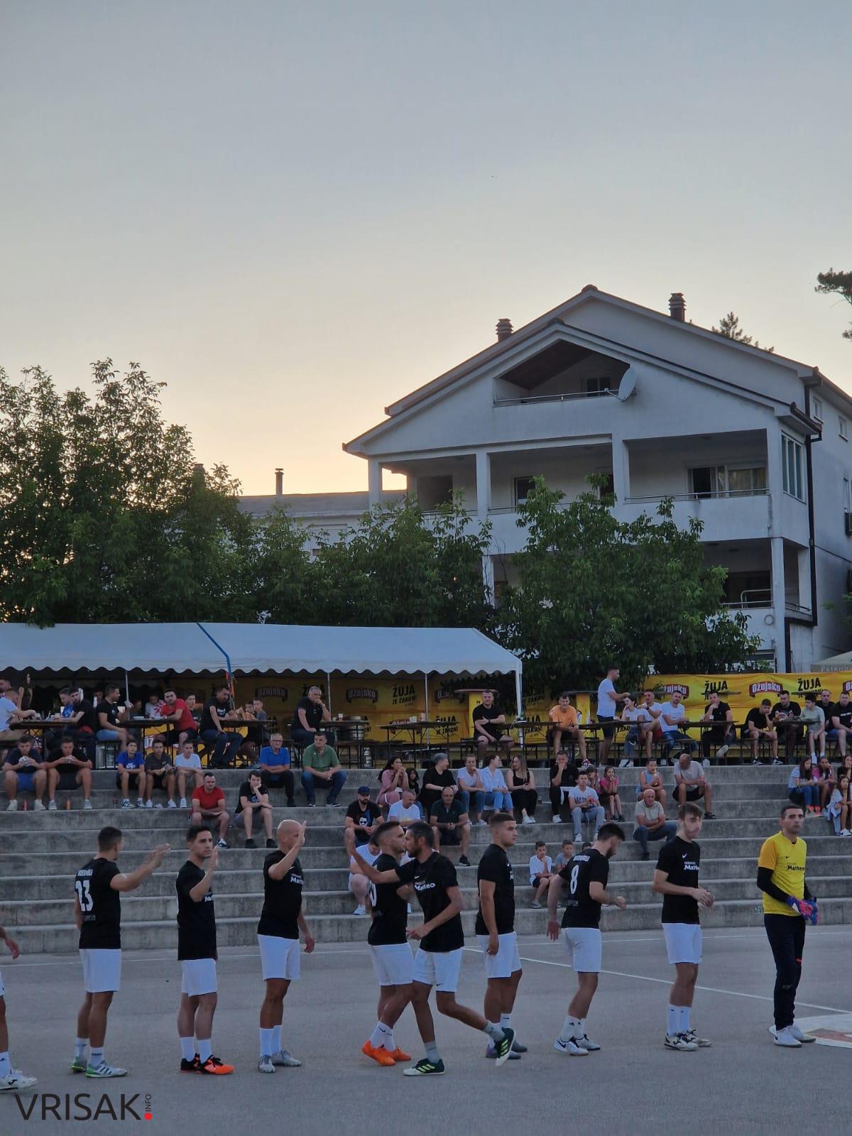 Pobjede Lijeve Obale i Ljutog Doca, remi Oklaja i Izbična